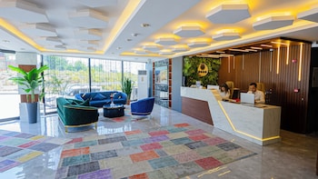luxury airport hotel