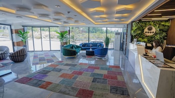 luxury airport hotel