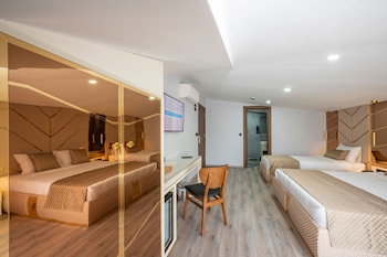 luxury airport hotel