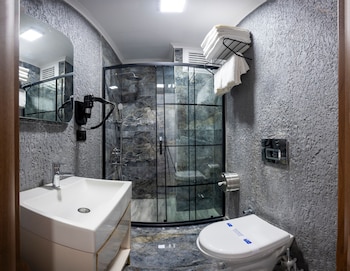 luxury airport hotel