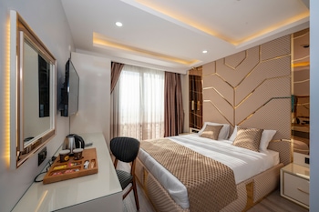 luxury airport hotel