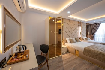 luxury airport hotel