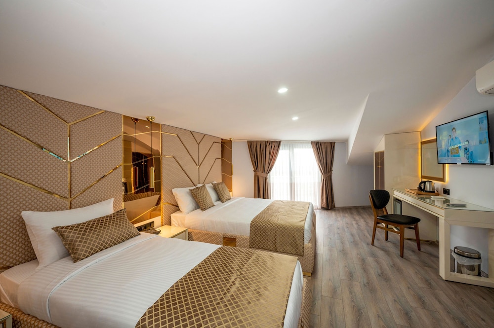 luxury airport hotel