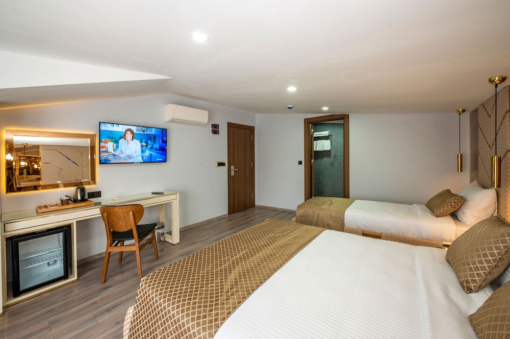 luxury airport hotel