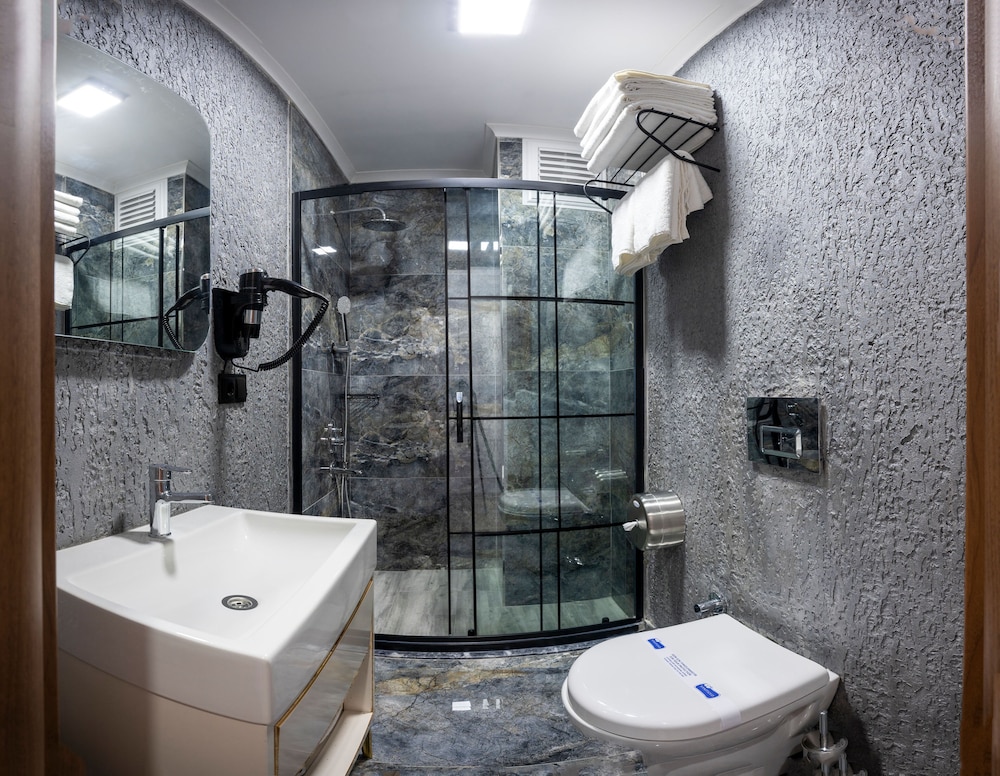 luxury airport hotel