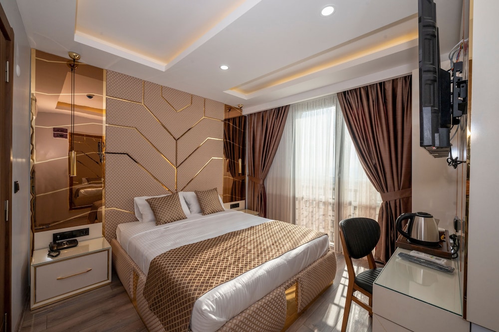 luxury airport hotel