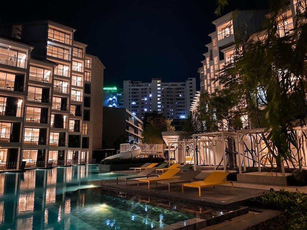 the quarter chaophraya by uhg