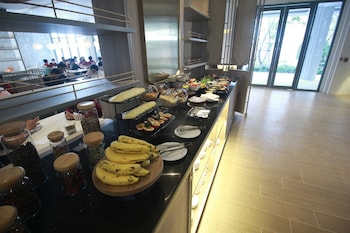 the quarter chaophraya by uhg