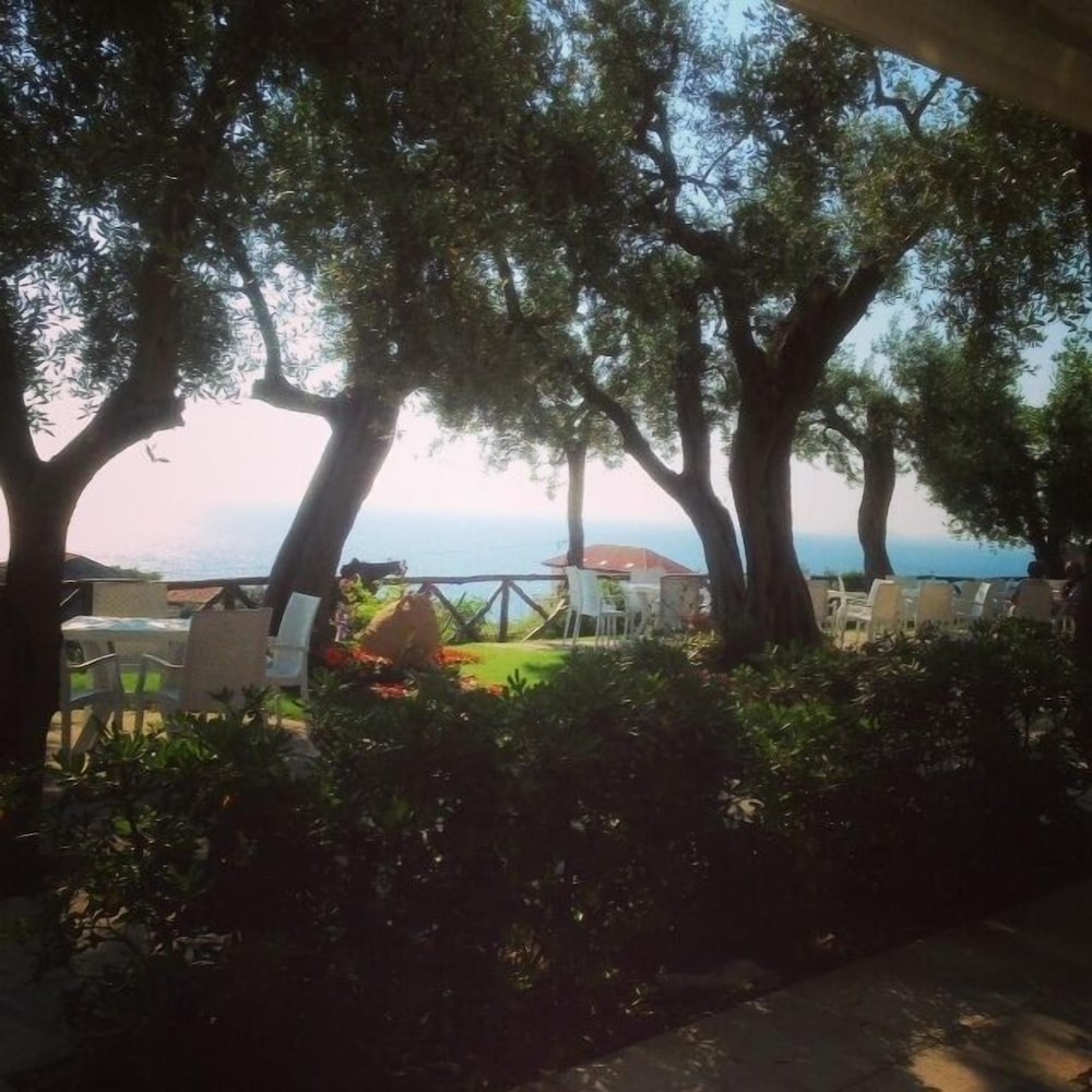 hotel villa pina antico francischiello