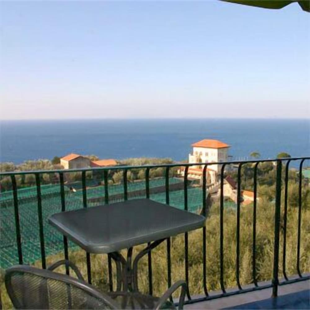 hotel villa pina antico francischiello