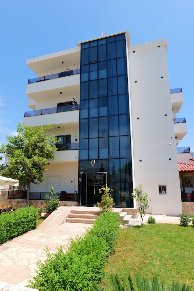 hotel eagle