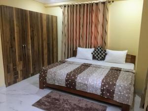 impeccable 1 bedroom furnished apartment in accra