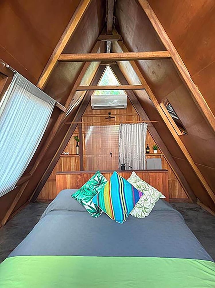 el buho lagoon bacalar