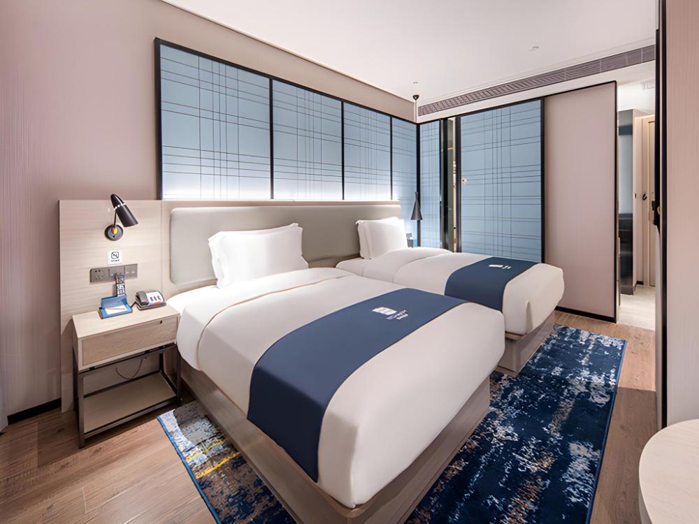 echarm hotel nanning jinhu square subway station