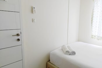 cozy stay and homey 2br vida view apartment