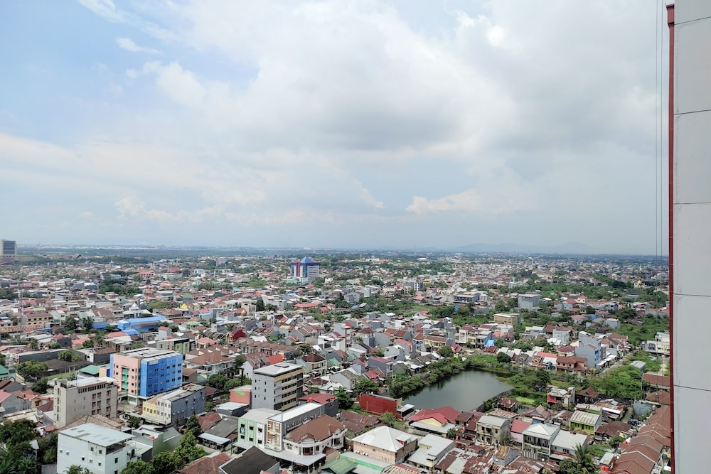 cozy stay and homey 2br vida view apartment