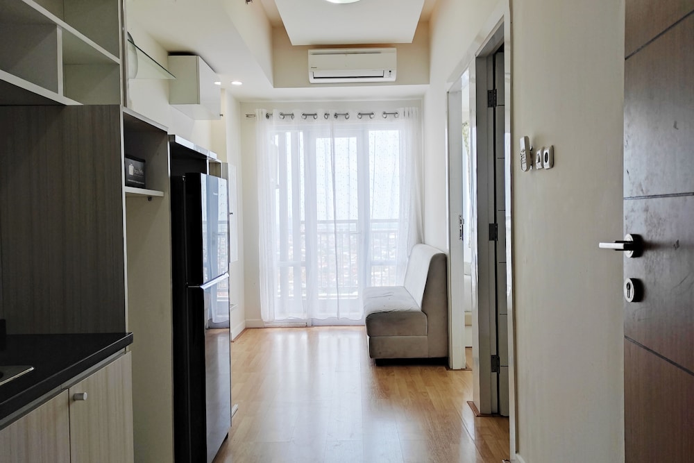 cozy stay and homey 2br vida view apartment