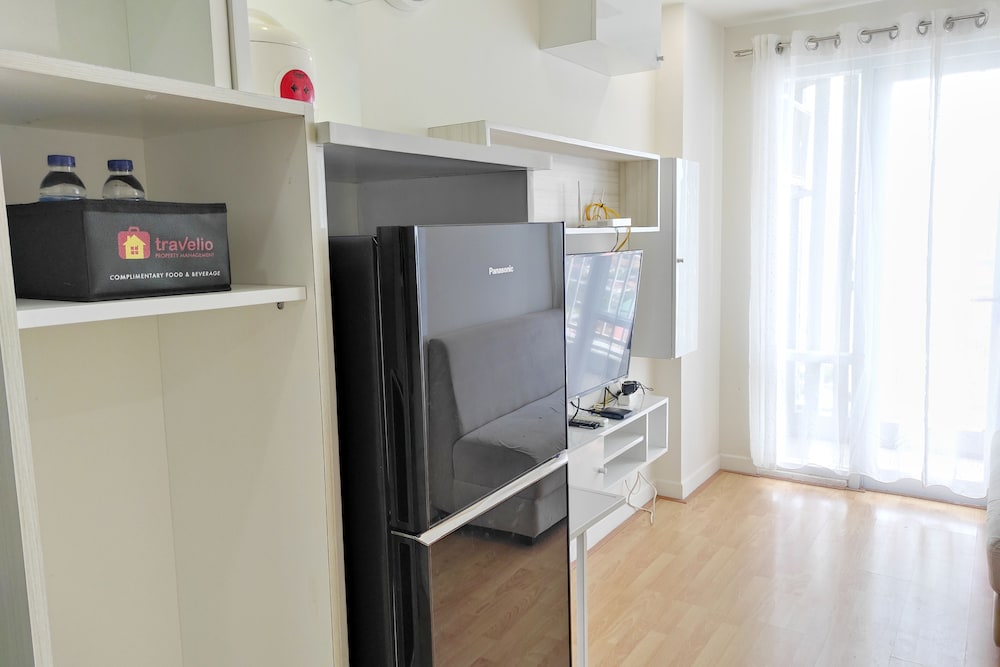 cozy stay and homey 2br vida view apartment