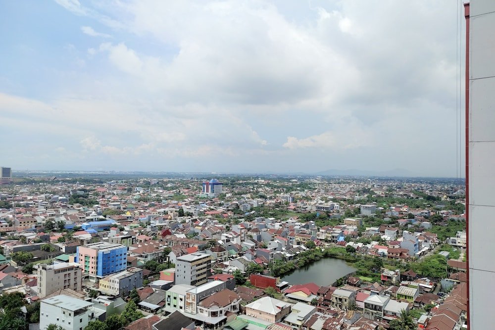 cozy stay and homey 2br vida view apartment