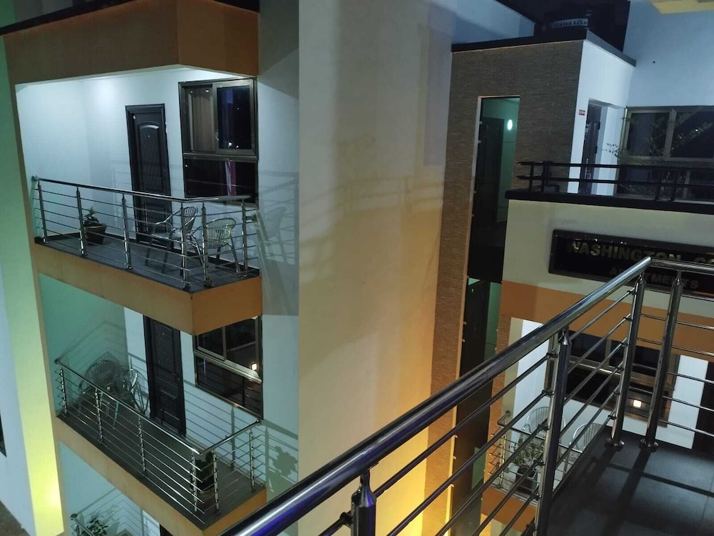 washington court apartments