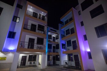 washington court apartments