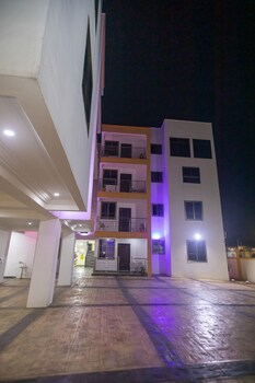 washington court apartments