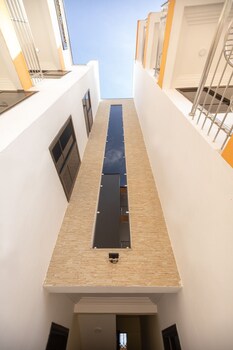 washington court apartments