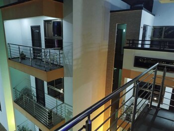 washington court apartments