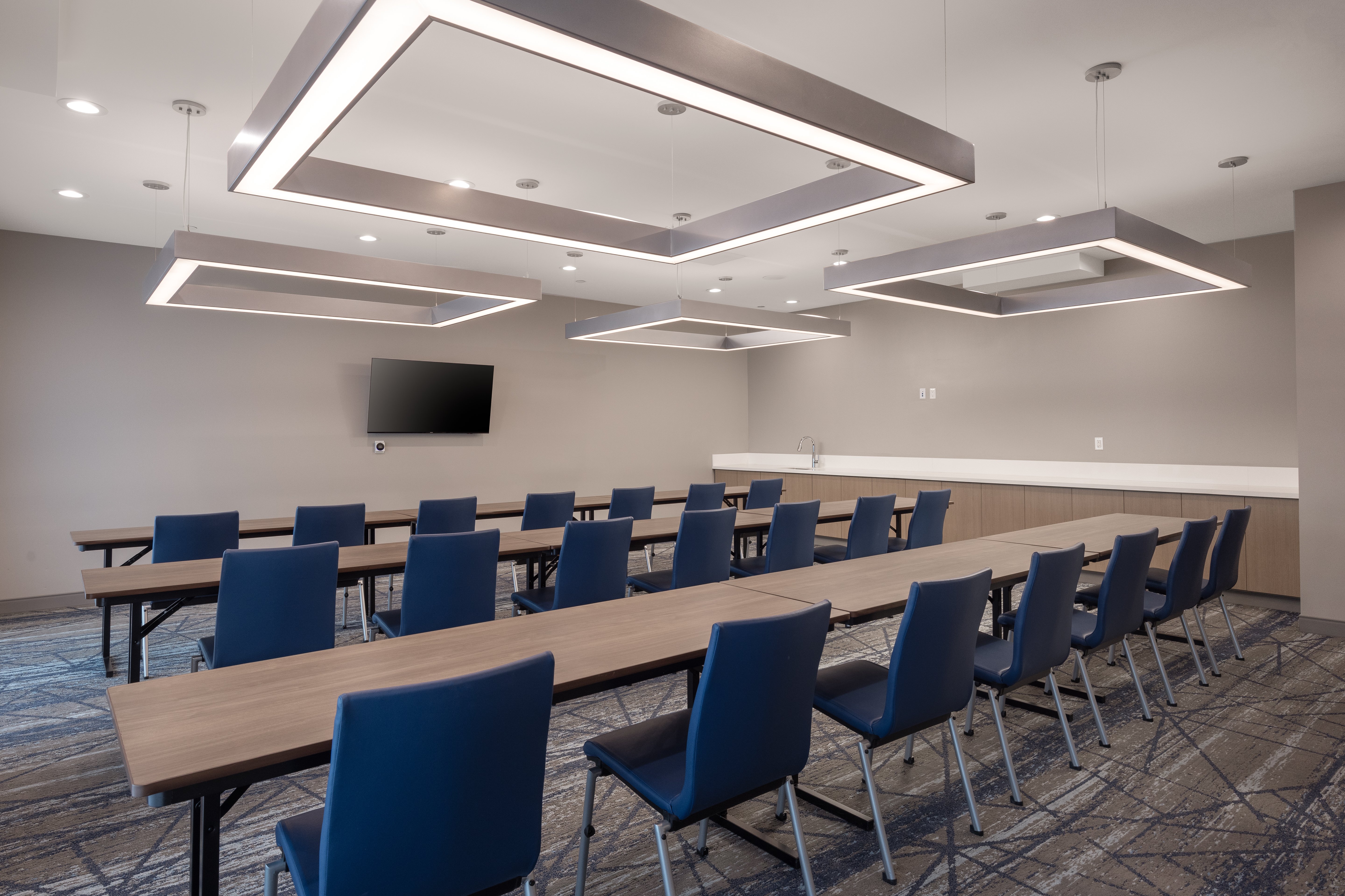 holiday inn express and suites hawaiian gardens an ihg hotel