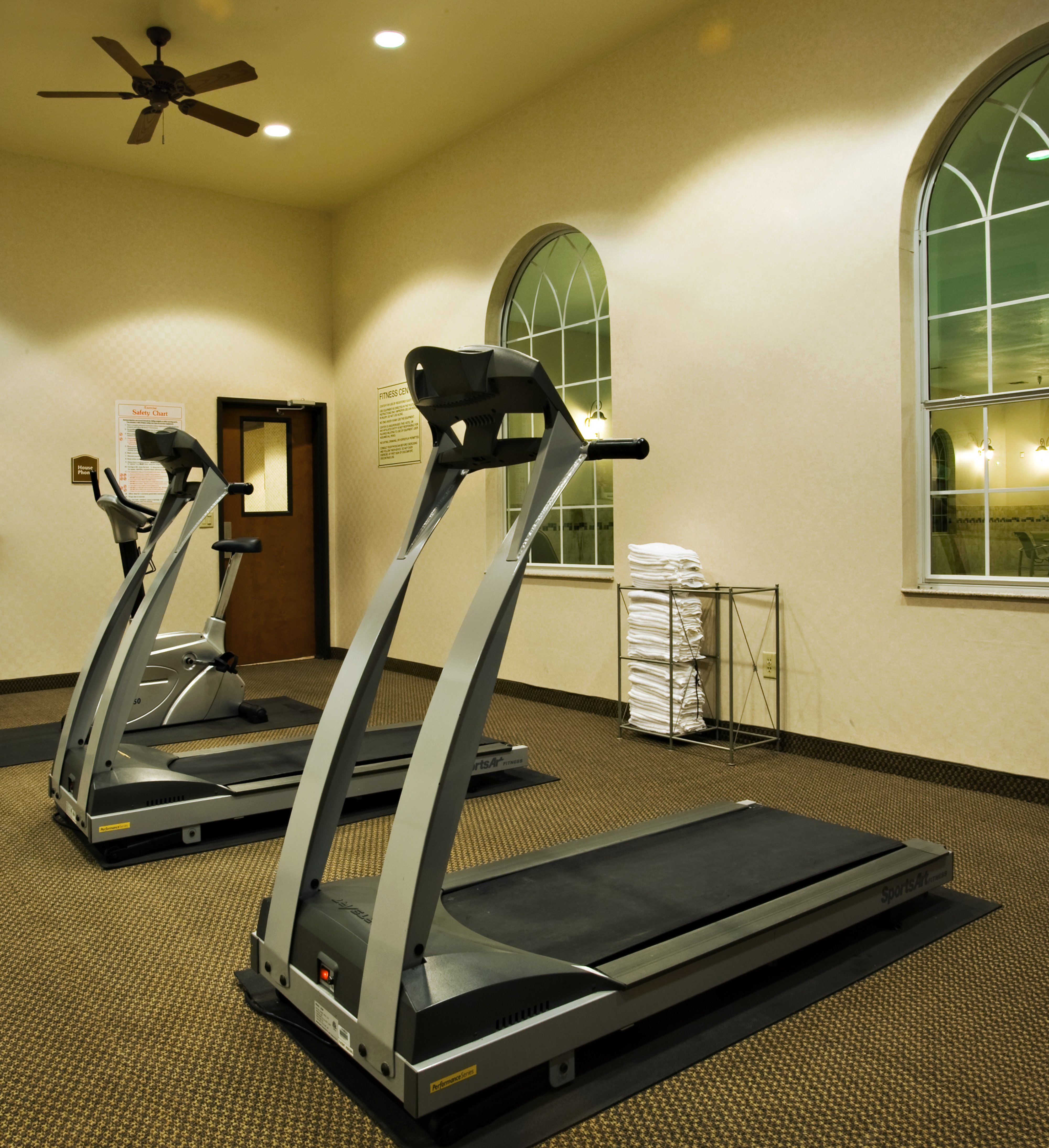 holiday inn express and suites levelland by ihg