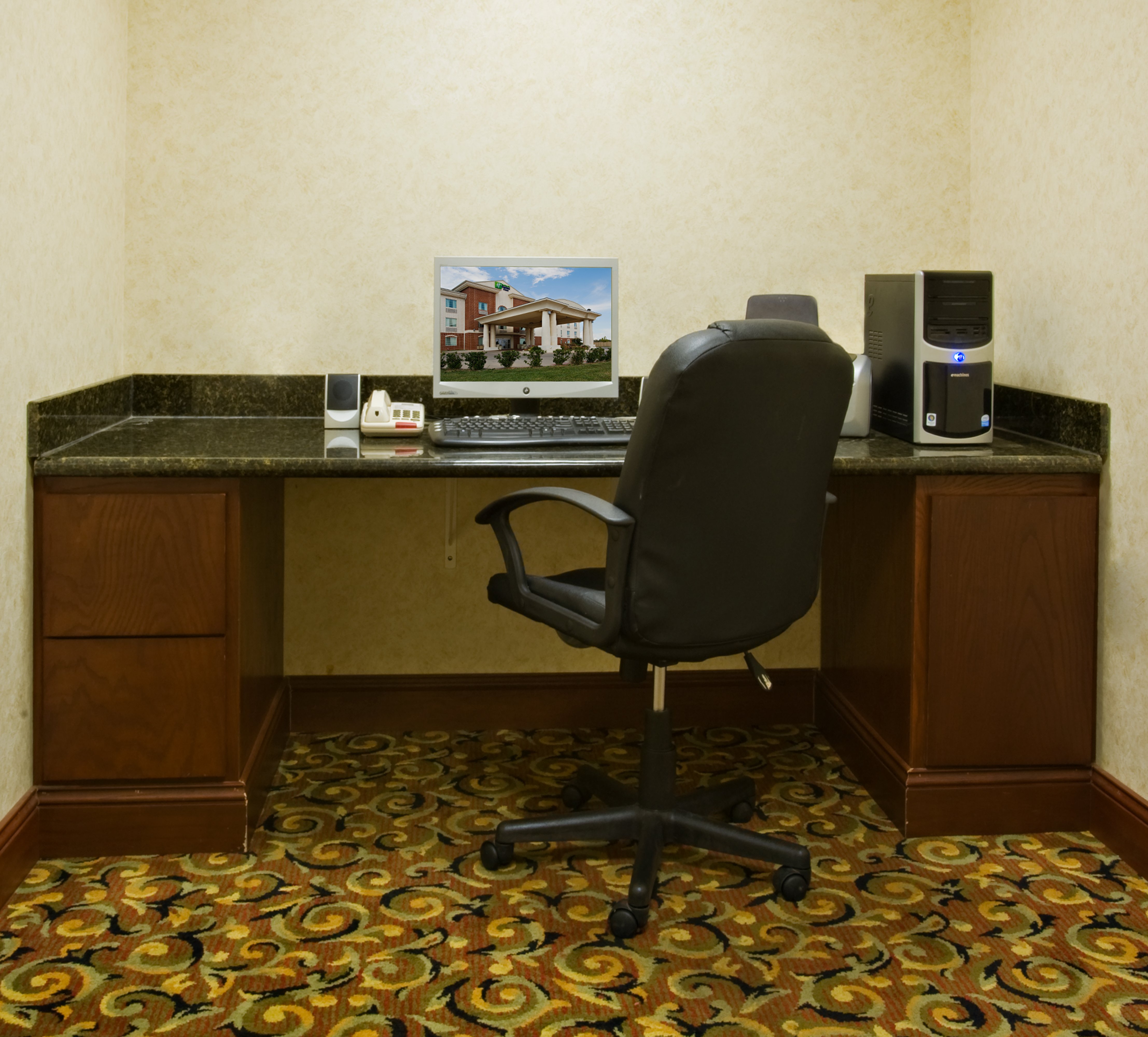 holiday inn express and suites levelland by ihg