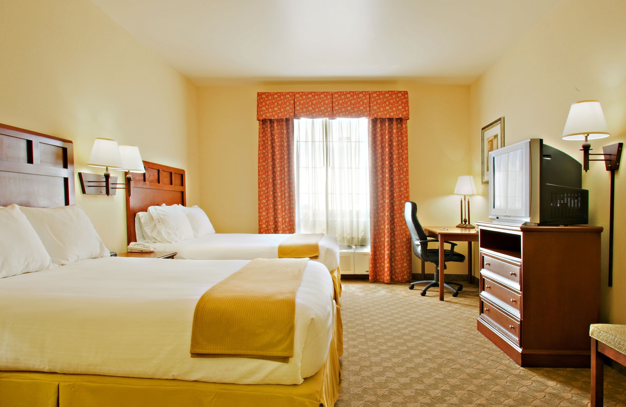 holiday inn express and suites levelland by ihg