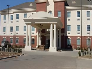 holiday inn express and suites levelland by ihg