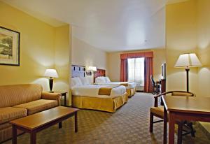 holiday inn express and suites levelland by ihg