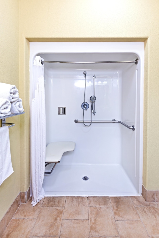 holiday inn express and suites east amarillo by ihg