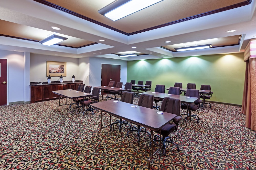 holiday inn express and suites east amarillo by ihg