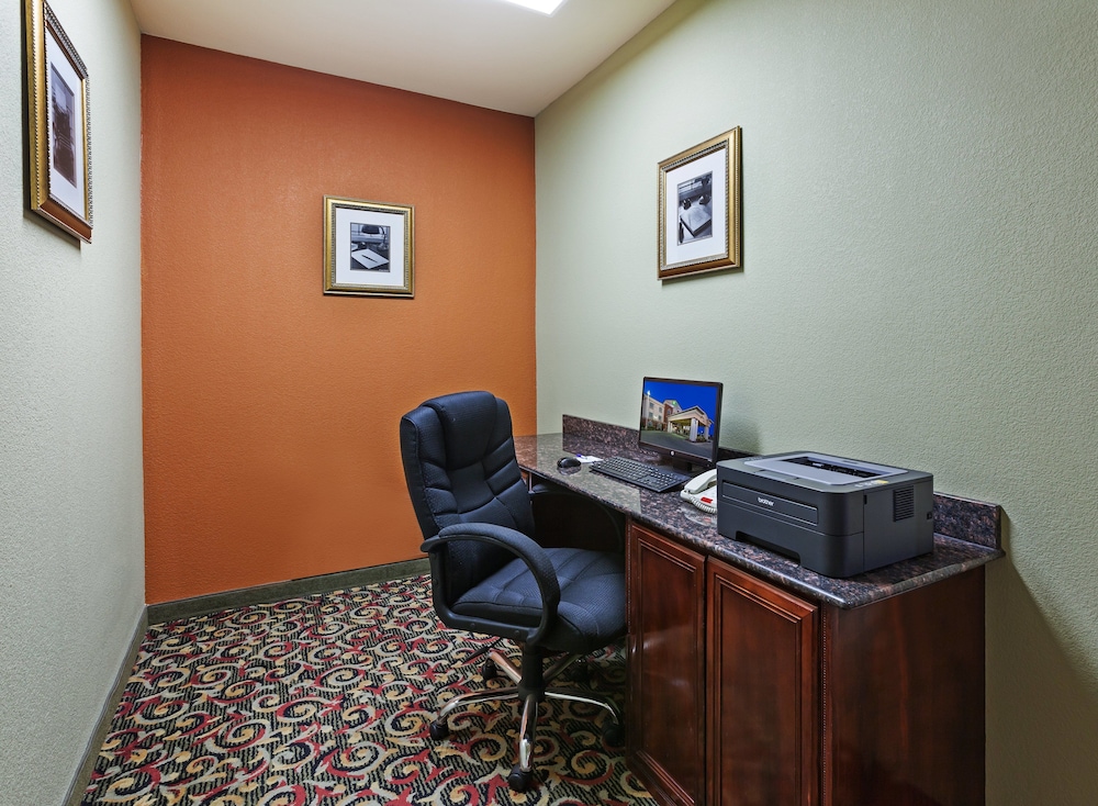 holiday inn express and suites east amarillo by ihg