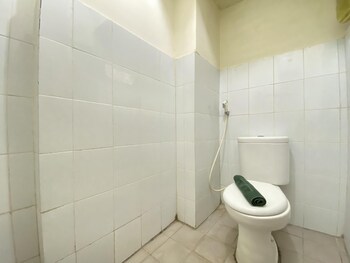 Cozy 3Br Furnished Apartment At Gateway Ahmad Yani Cicadas,,0 star