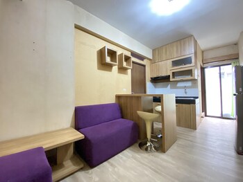 Cozy 3Br Furnished Apartment At Gateway Ahmad Yani Cicadas,,0 star