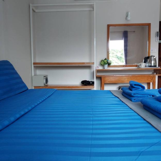 blue view house phi phi