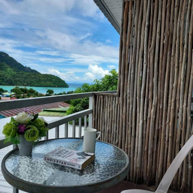 blue view house phi phi