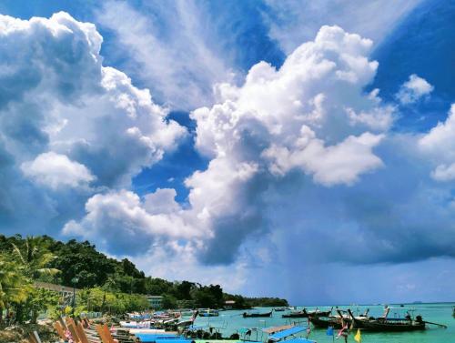 blue view house phi phi