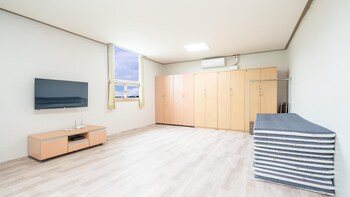 tongyoung sandeulhae healling pension