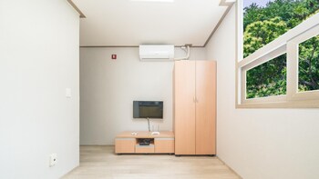 tongyoung sandeulhae healling pension