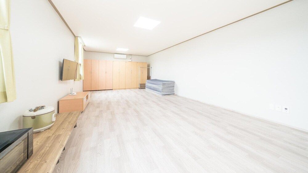 tongyoung sandeulhae healling pension