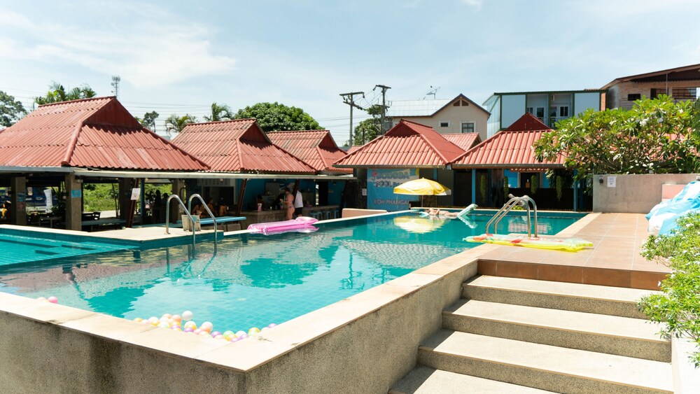 bodega pool party koh phangan