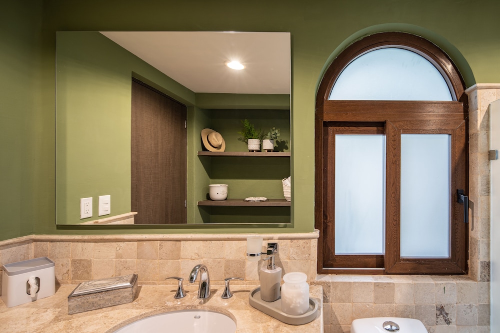 holt boutique 2br puente viejo residencial