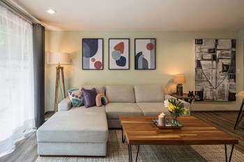 holt boutique 2br puente viejo residencial