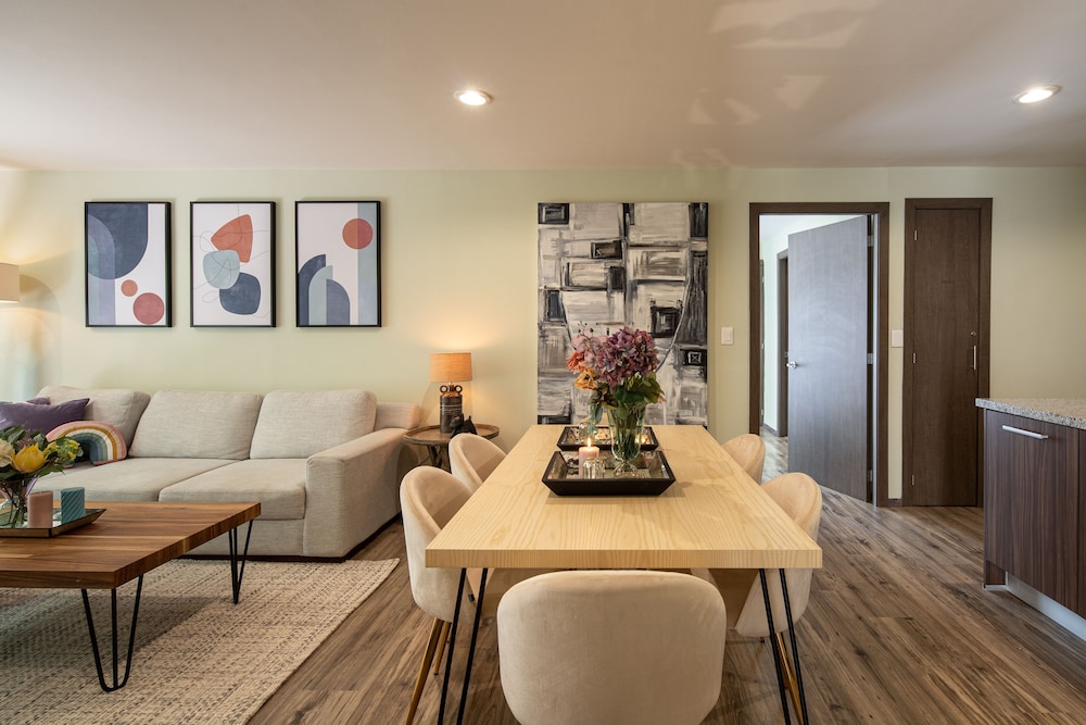 holt boutique 2br puente viejo residencial