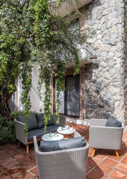 holt boutique 2br puente viejo residencial